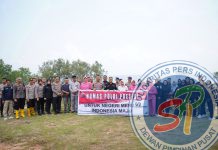 Bersempena Hut humas Polri ke 72, Polda Riau dan Polres Dumai Lakukan Penanaman Pohon Di Bibir Pantai.