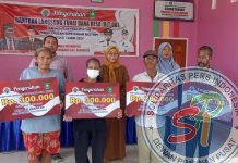 Pj Kades Ruzini Turun Langsung Dalam Penyaluran Bantuan Tersebut