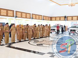 Tenaga Kesehatan Teladan Diberikan sertifikat Secara Simbolis Oleh Bupati Bengkalis