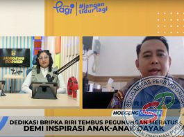 Memberikan Inspirasi Kepada Anak-anak Suku Dayak Agar Mereka Terus Semangat Untuk Belajar