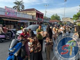 Merayakan Disahkannya RUU TNI, Gabungan Organisasi Bagi Ratusan Takjil