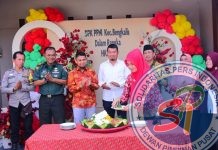 Camat Taufik Hidayat Buka Secara Resmi Bhakti Sosial di Desa Damai